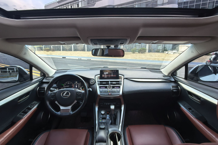 雷克萨斯NX 2015款 200t 全驱 锋尚版中控内饰7006