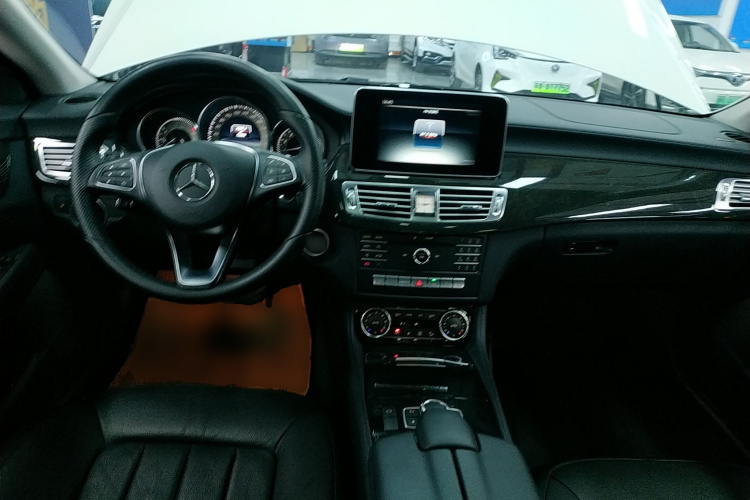 奔驰CLS 2015款 CLS 260中控内饰12