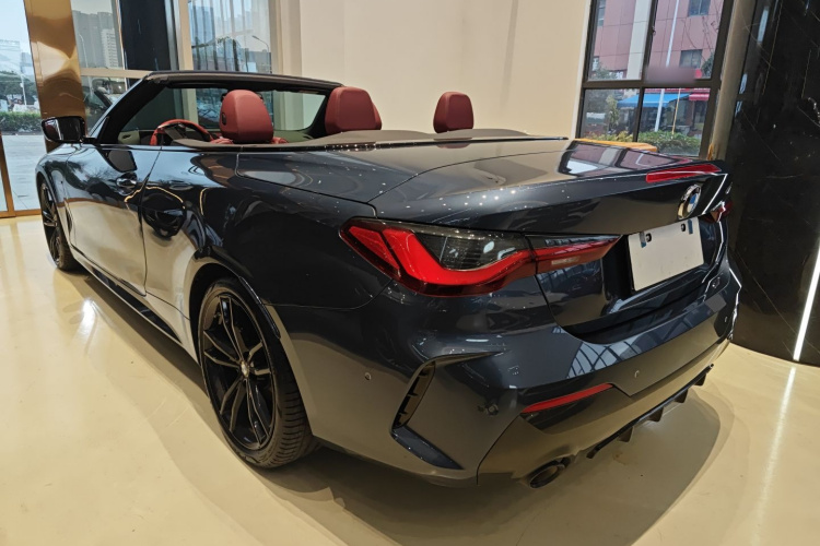 宝马4系 2023款 425i 敞篷M运动曜夜套装车身外观4