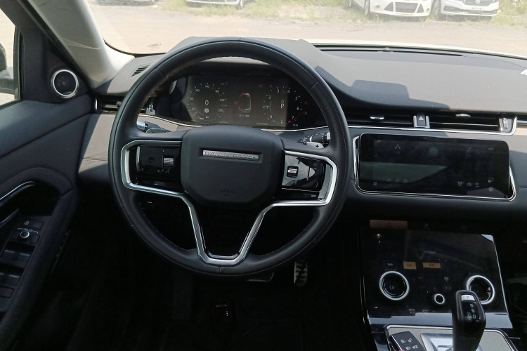 路虎 揽胜极光 2022款 极光L 249PS R-Dynamic 豪华版局部细节13