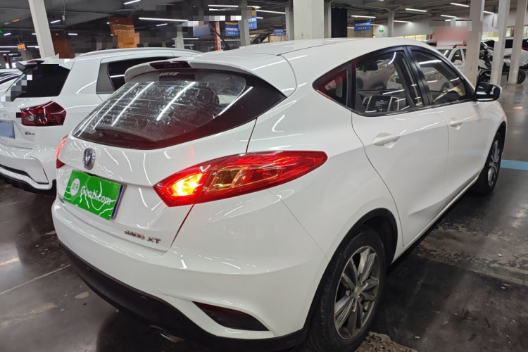 长安 逸动 2015款 1.6L 手动俊酷型 国V车身外观7