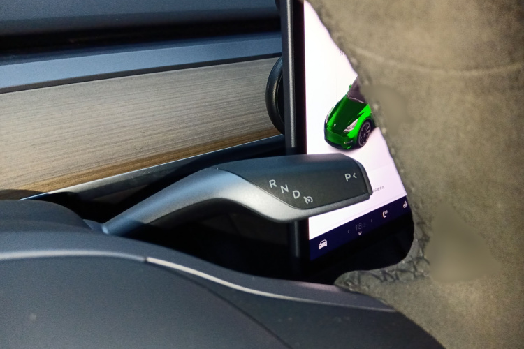 特斯拉 Model Y 2021款 标准续航后驱版局部细节18