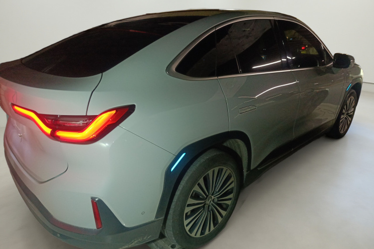 蔚来ES6 2020款 610KM 签名版车身外观7