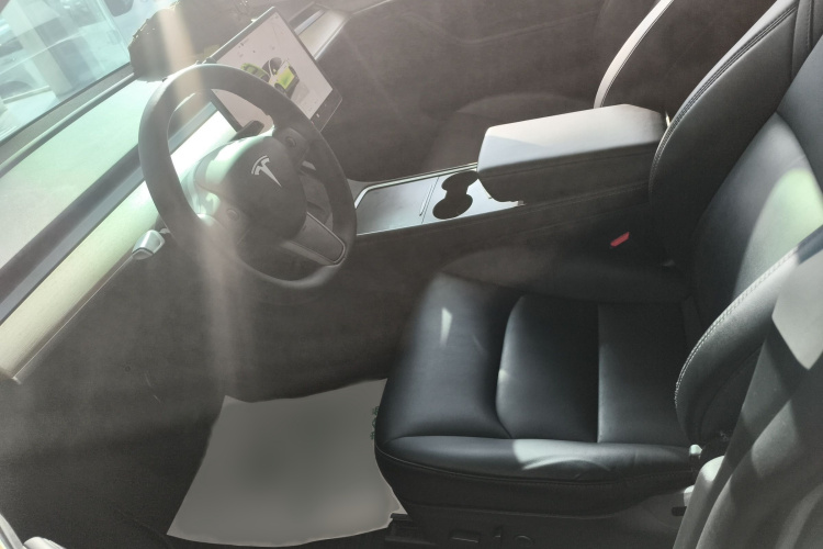 特斯拉 Model Y 2022款 改款 后轮驱动版局部细节19