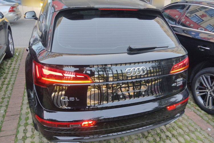 奥迪Q5L 2025款 40 TFSI 豪华动感型车身外观6003