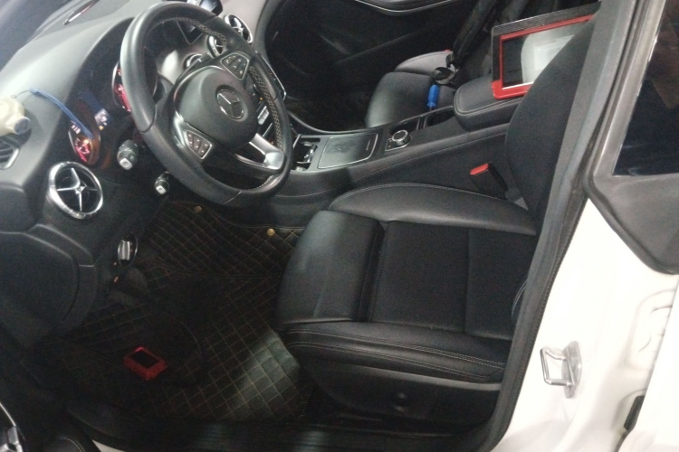 奔驰CLA 2018款 CLA 200 时尚型局部细节19