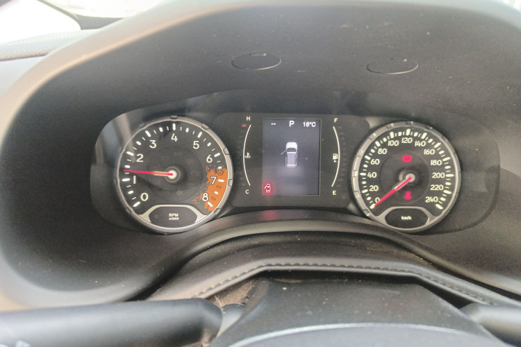 Jeep 自由侠 2016款 1.4T 自动高能版局部细节14