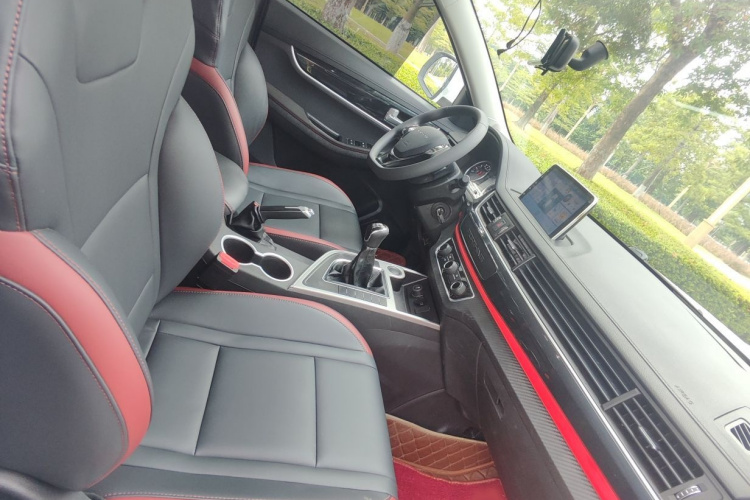 东风风行 风行T5 2022款 盛世款 1.6L 手动筑梦版五座车身外观6014