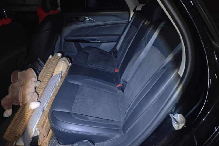 福特 金牛座 2019款 EcoBoost 245 悦享版中控内饰21