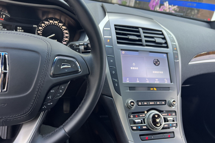 林肯MKZ 2020款 2.0T 尊享版中控内饰7003