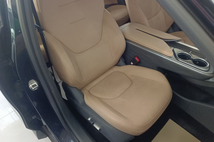 ARCFOX极狐 极狐 阿尔法T5(ARCFOX αT5) 2024款 660 MAX局部细节41