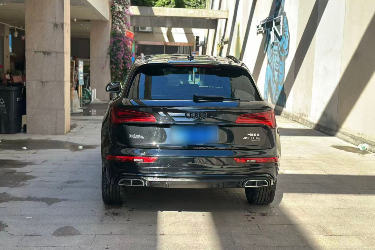 奥迪Q5L 2025款 45 TFSI 豪华动感型车身外观6004