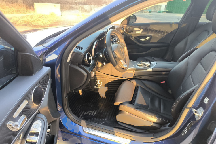 奔驰C级 2018款 C 200 L 运动版中控内饰20