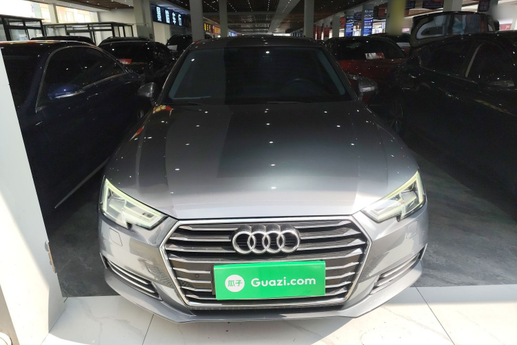 奥迪A4L 2018款 30周年年型 40 TFSI 进取型车身外观2