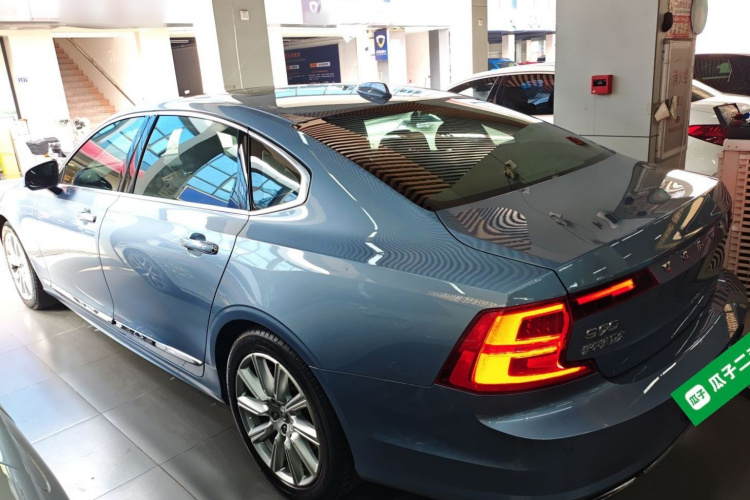 沃尔沃S90 2020款 T5 智逸豪华版车身外观4