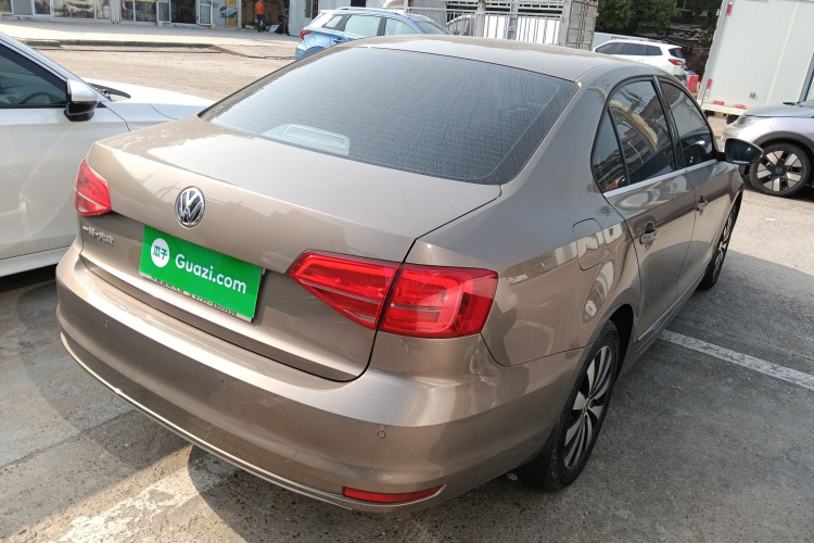 大众 速腾 2017款 1.6L 自动舒适型车身外观7