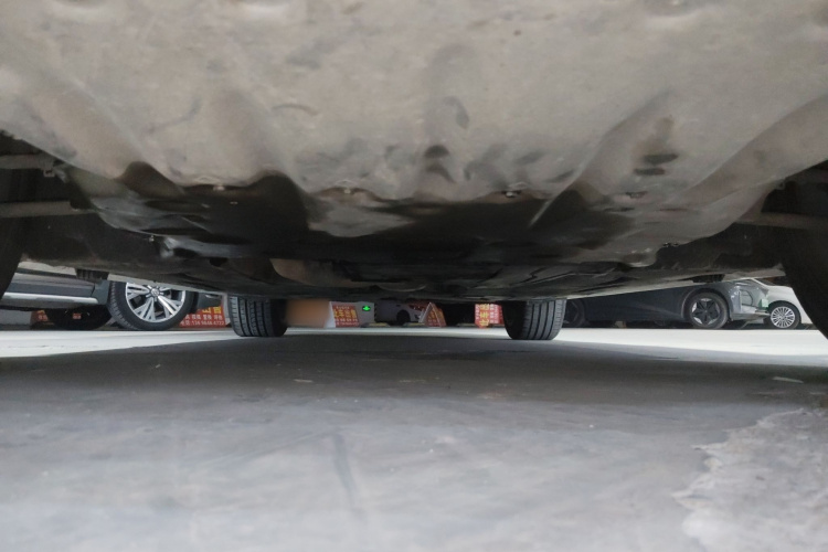 宝马3系GT 2019款 320i M运动套装局部细节9008