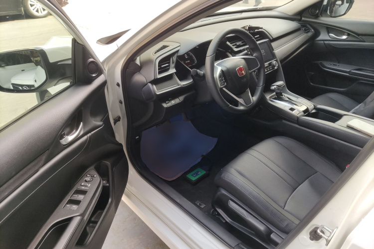 本田 思域 2016款 220TURBO CVT豪华版中控内饰20