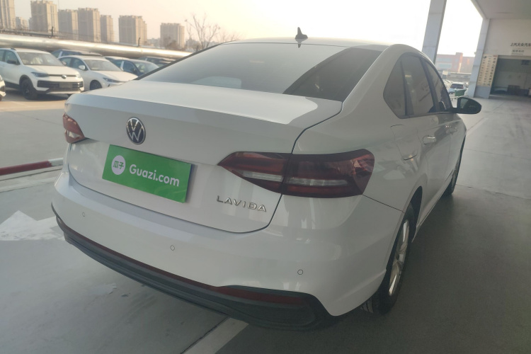 大众 朗逸 2023款 改款 1.5L 自动得逸版车身外观7