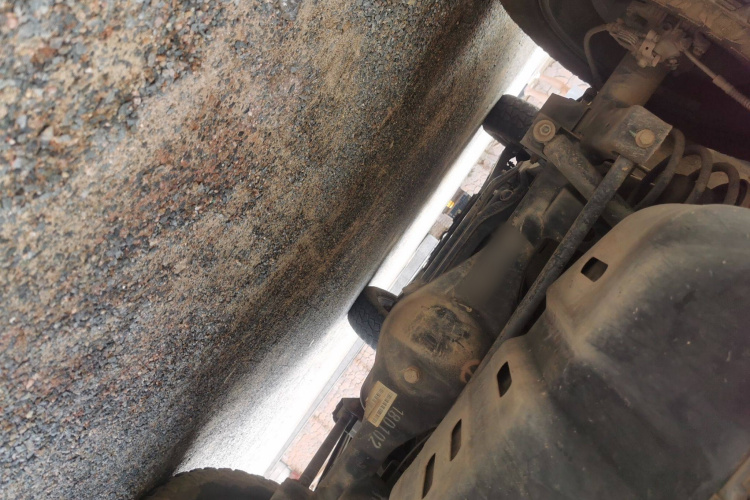 北京BJ40 2017款 40L 2.3T 自动四驱环塔冠军版局部细节9009