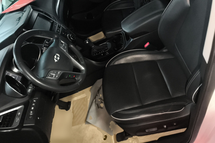 现代 胜达 2017款 2.4L 自动两驱智能型 5座局部细节19