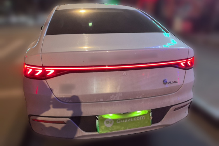 比亚迪 秦PLUS 2023款 冠军版 DM-i 120KM领先型车身外观6004