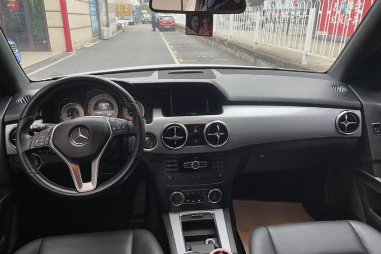 奔驰GLK级 2013款 改款 GLK 300 4MATIC 时尚型中控内饰7001