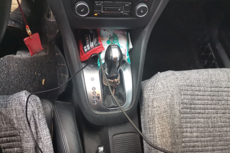 大众 高尔夫 2012款 1.4TSI 自动豪华型局部细节18