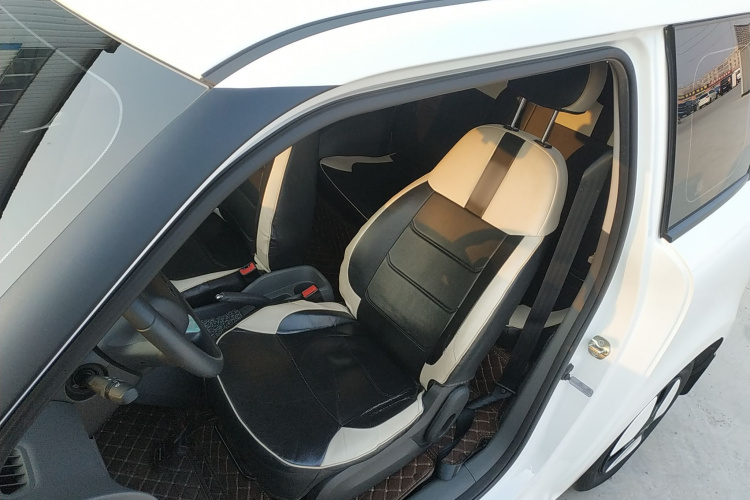 长安启源 长安Lumin 2023款 205km 香沁款中控内饰19