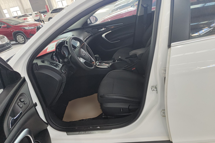 别克 君威 2015款 1.6T 领先技术型中控内饰19