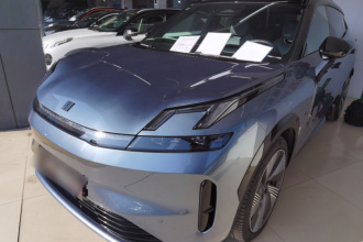 领克08 EM-P 2025款 220km 四驱性能Halo