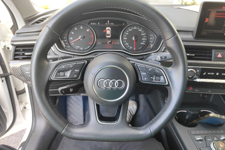 奥迪A4L 2019款 45 TFSI quattro 个性运动版 国VI中控内饰13