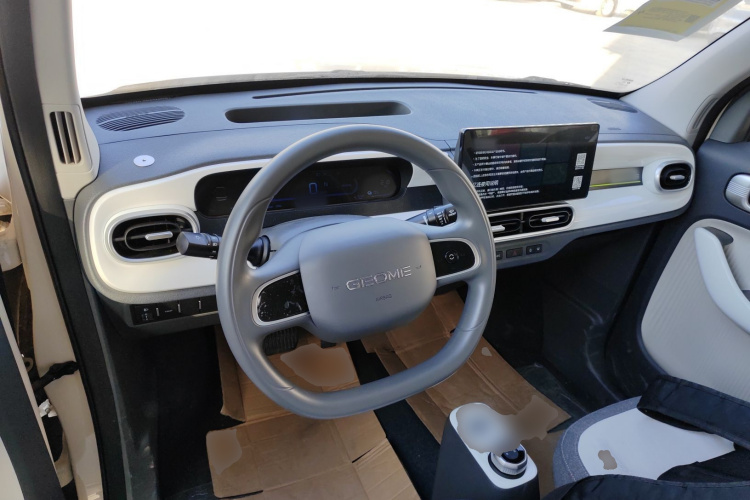 吉利银河 熊猫 2025款 210km 元气熊中控内饰12