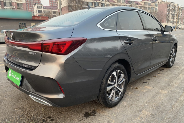 长安 逸动 2022款 PLUS 蓝鲸NE 1.4T GDI DCT尊贵版车身外观6006