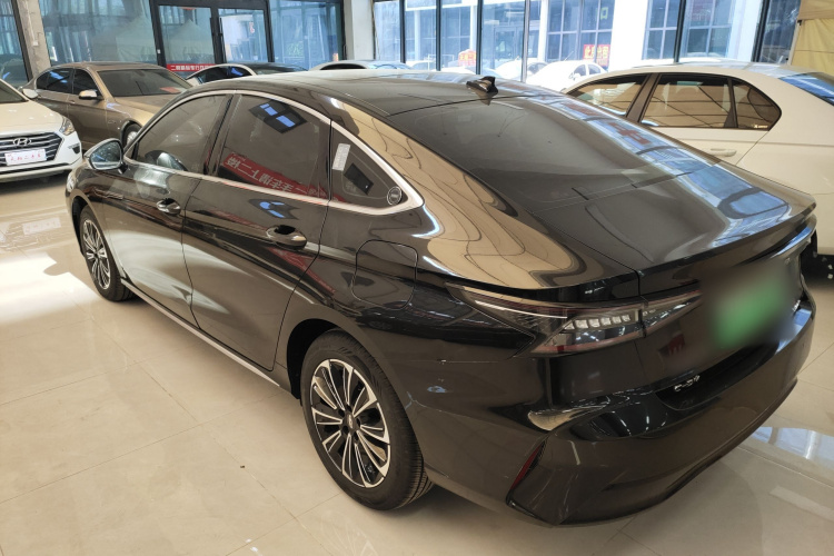 奇瑞 风云A8 2024款 127 驭风版车身外观4