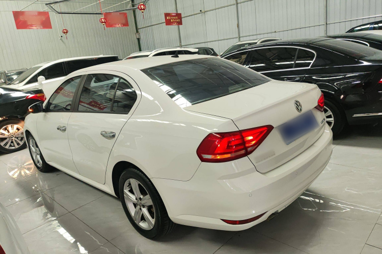 大众 朗逸 2017款 1.6L 自动风尚版车身外观4