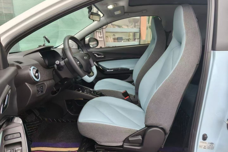 奇瑞 小蚂蚁 2023款 301km 挚爱版 磷酸铁锂局部细节19