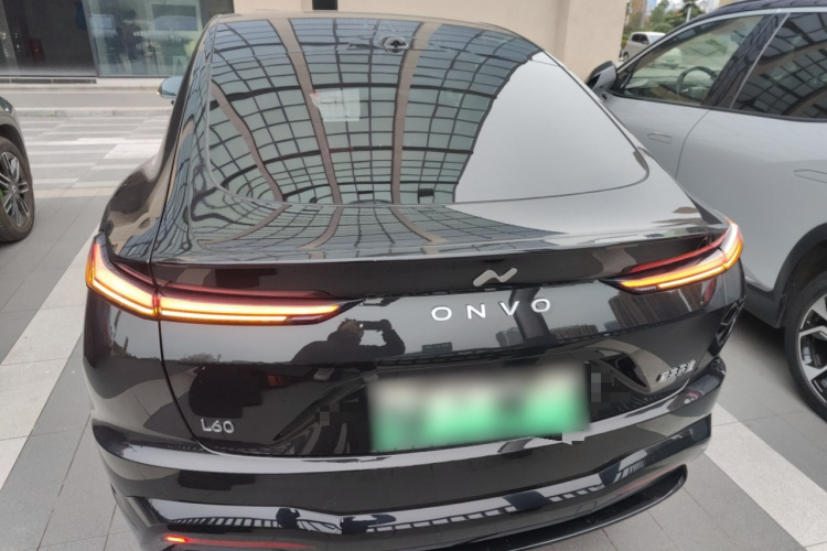 乐道L60 2024款 60kWh 后驱版车身外观6