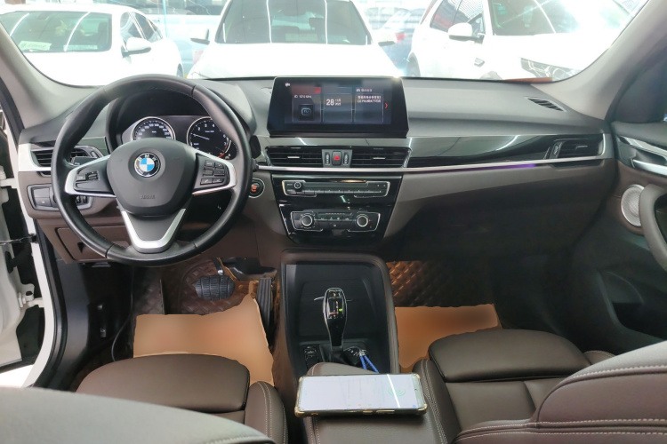 宝马X1 2021款 sDrive20Li 时尚型中控内饰12