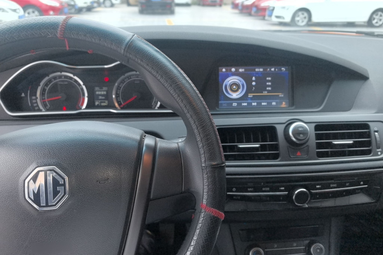 名爵 MG6 2014款 掀背 1.8L 自动驾值版中控内饰7002
