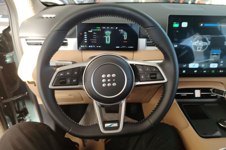 蓝电E5 PLUS 2025款 165km 长续航版PLUS 7座局部细节13