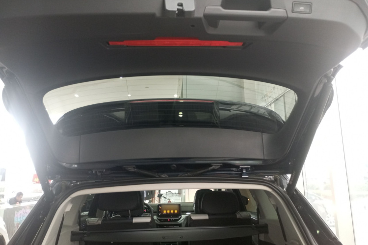 大众 ID.6 CROZZ 2022款 长续航PRO版机舱底盘23