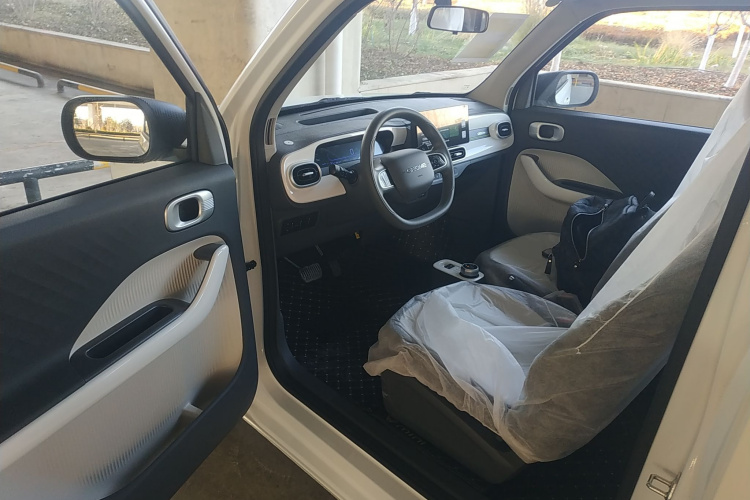 吉利银河 熊猫 2025款 210km 元气熊中控内饰20