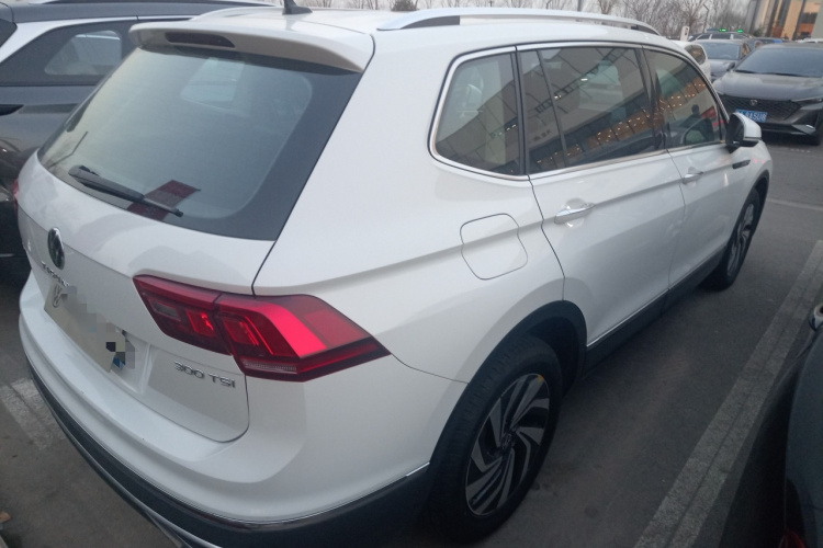 大众 途观L 2024款 300TSI 自动两驱智享版车身外观7