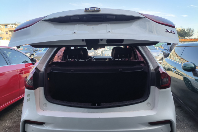 吉利汽车 远景X3 2019款 升级版 1.5L CVT尊贵型机舱底盘23