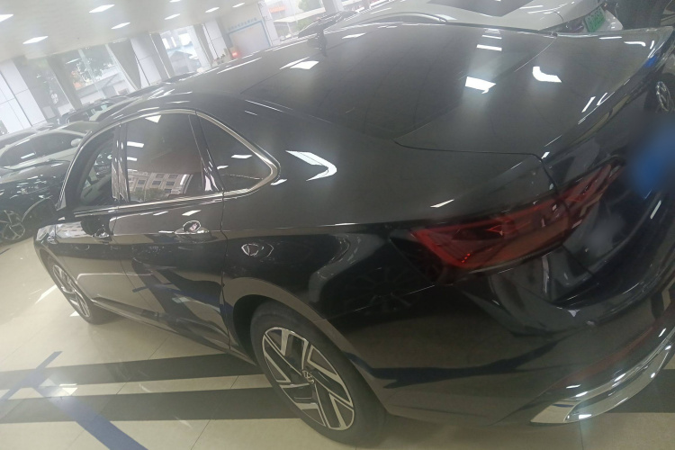 大众 速腾 2025款 300TSI DSG超越版车身外观6005