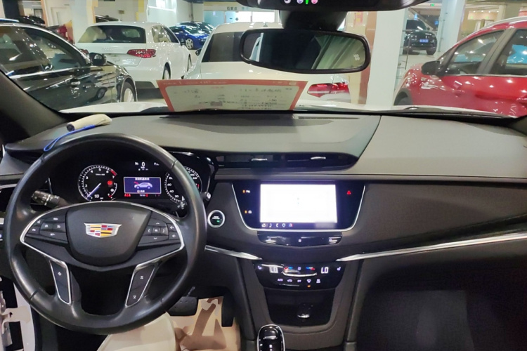 凯迪拉克XT5 2021款 2.0T 两驱豪华型中控内饰7002