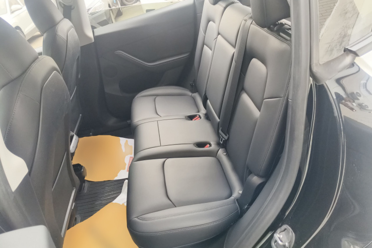 特斯拉 Model Y 2023款 长续航全轮驱动版中控内饰21