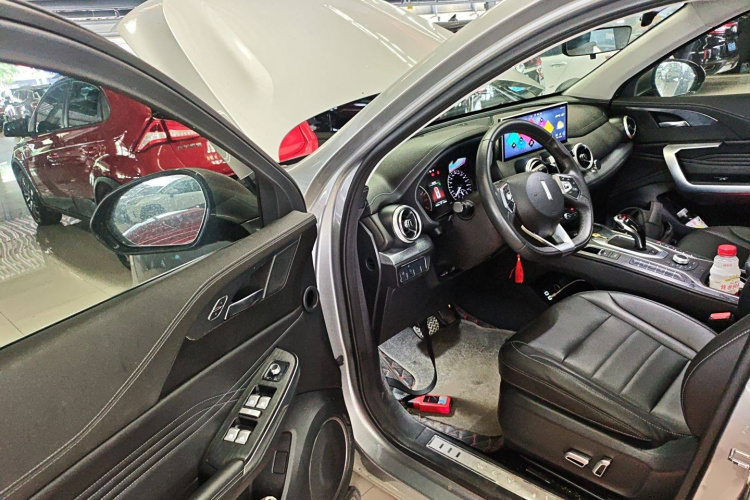 魏牌 VV5 2021款 1.5T 两驱颜先锋中控内饰7003