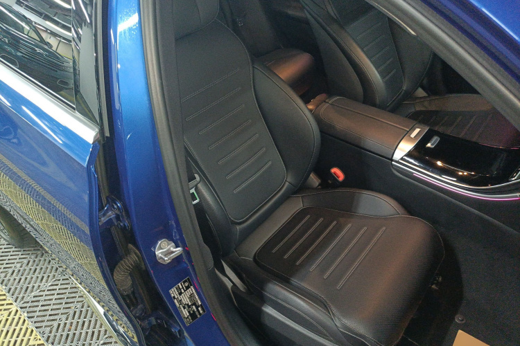 奔驰C级新能源 2023款 C 350 eL局部细节41